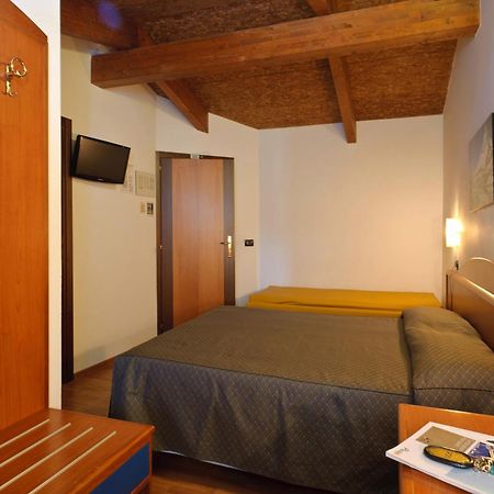 Casa Ferretti Di Ferretti Village Silvi Marina Rum bild