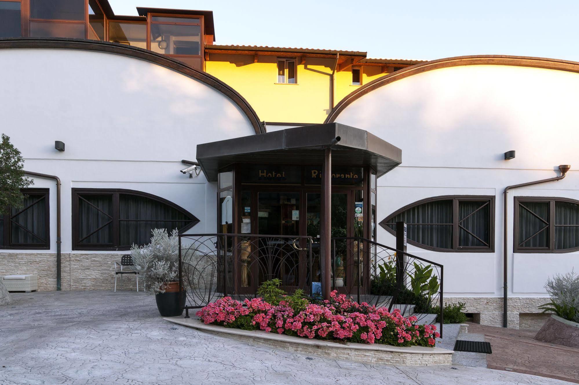 Casa Ferretti Di Ferretti Village Silvi Marina Exteriör bild